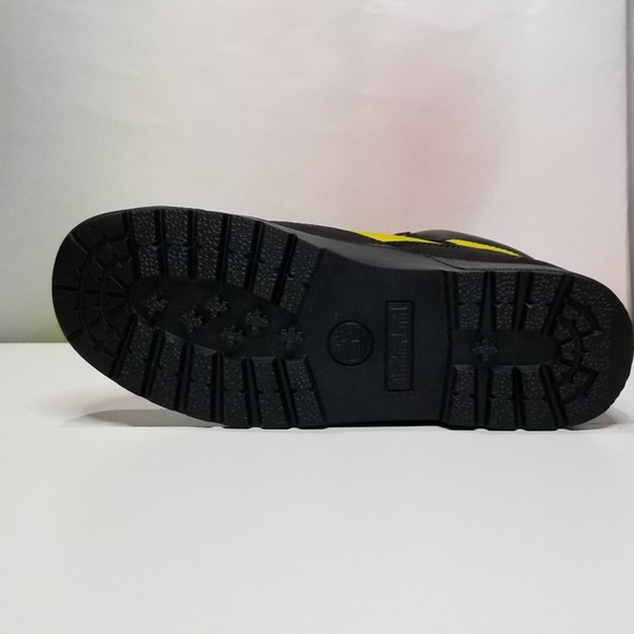TIMBERLAND  6" Field Boots Women's 8 (EU39) Black, Yellow  NEW - Picture 6 of 10